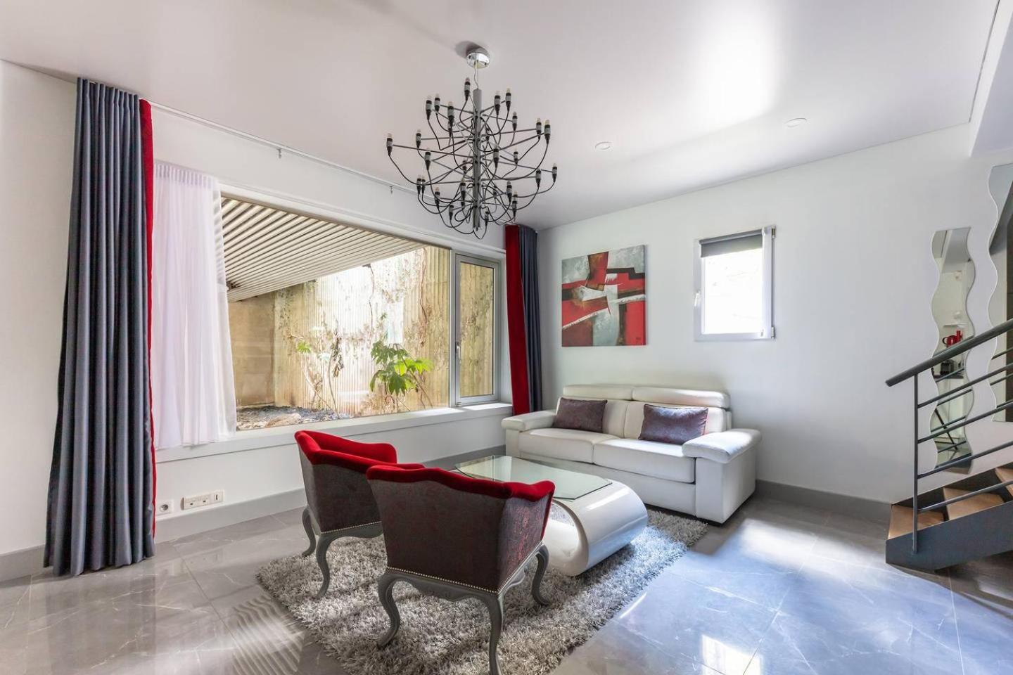 Home In Paris Marais Elegant Flat In Old Paris Bagian luar foto